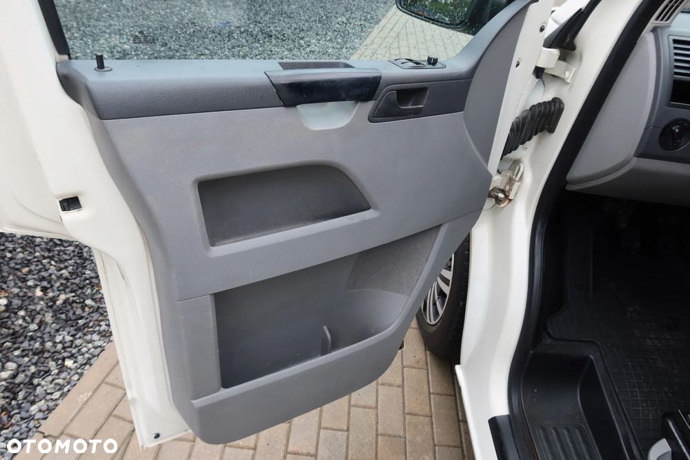 Volkswagen Transporter - 7
