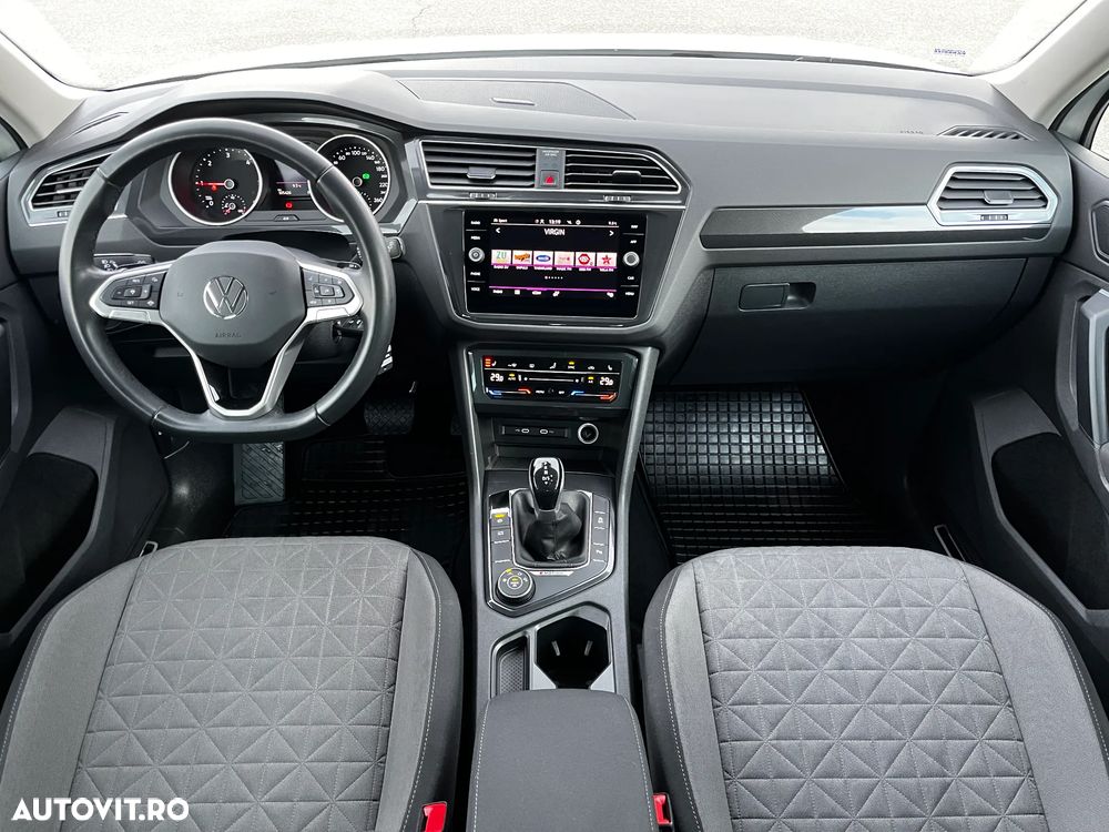 Volkswagen Tiguan - 13