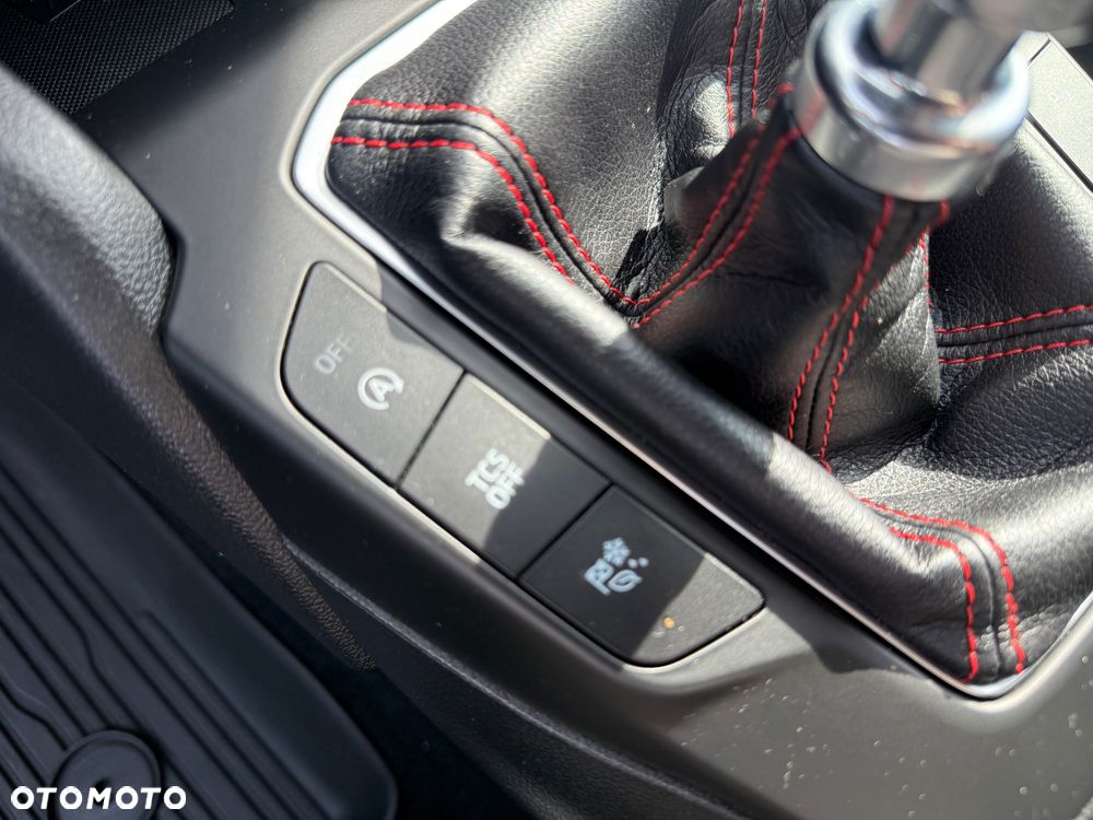 Ford Focus 1.0 EcoBoost ST-Line - 16