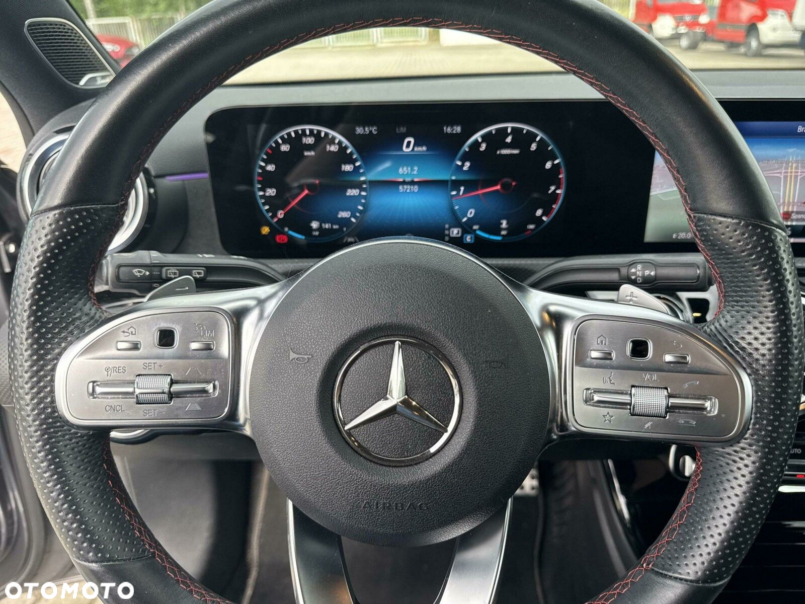 Mercedes-Benz Klasa A 180 AMG Line 7G-DCT - 11