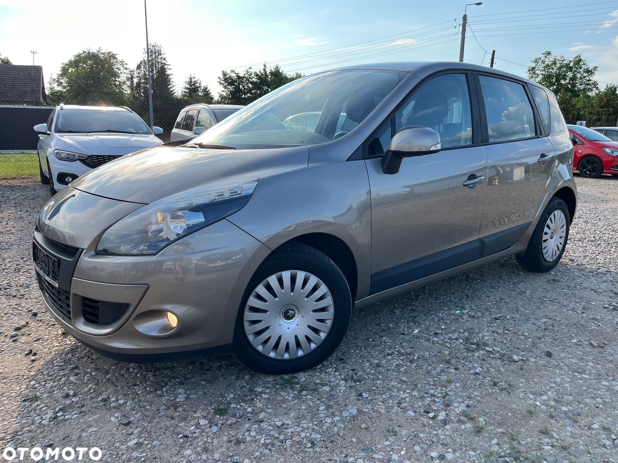 Renault Scenic 1.6 16V 110 Expression - 1