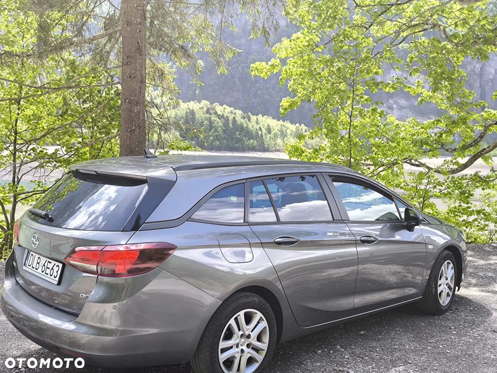 Opel Astra 1.6 CDTI Sport - 32