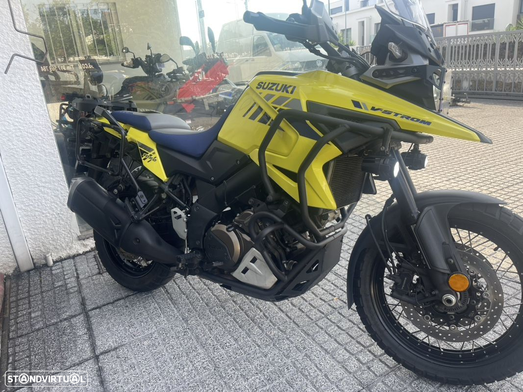 Suzuki DL 1050 - 11