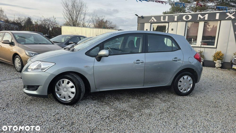 Toyota Auris - 10
