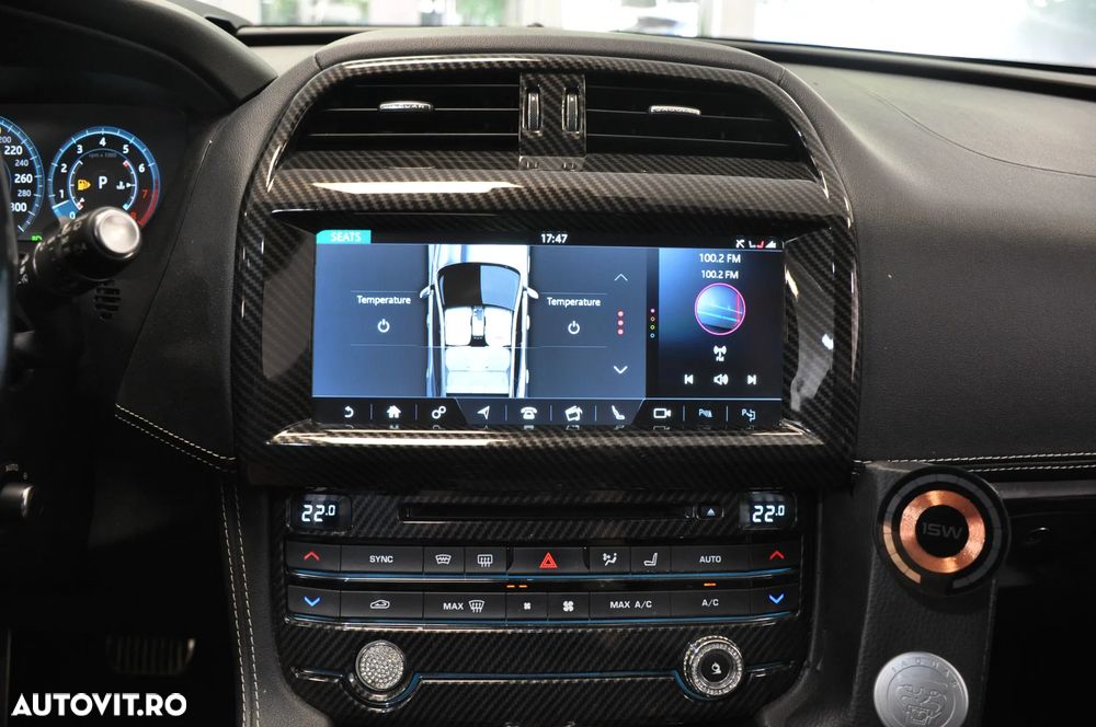 Jaguar F-Pace AWD First Edition - 24