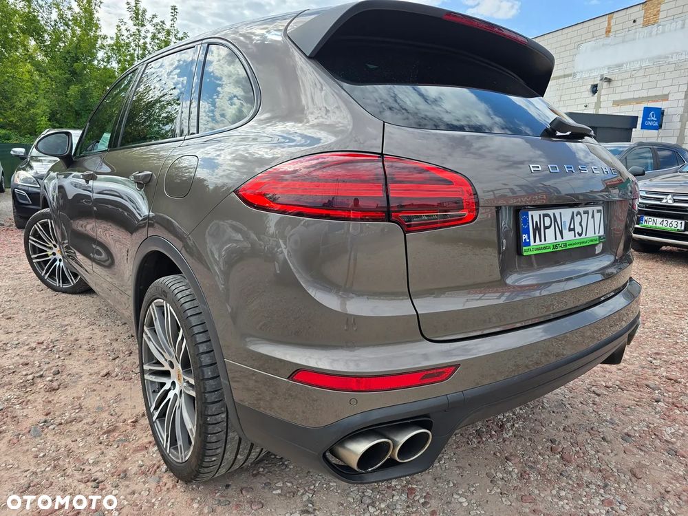 Porsche Cayenne S e-Hybrid - 8