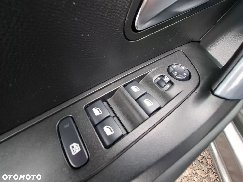 Peugeot 2008 1.2 PureTech Allure S&S EAT8 - 13