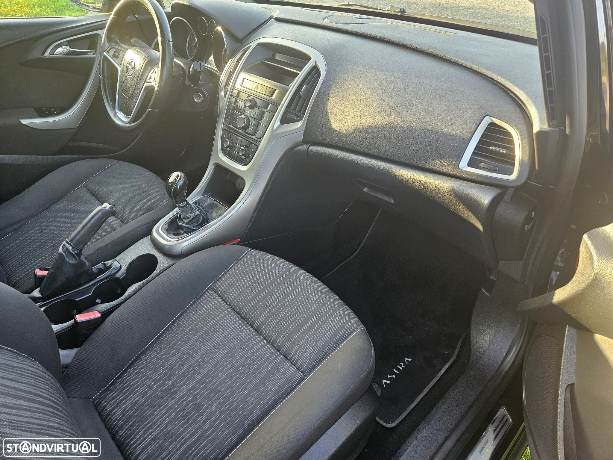Opel Astra 1.4 Executive - 19