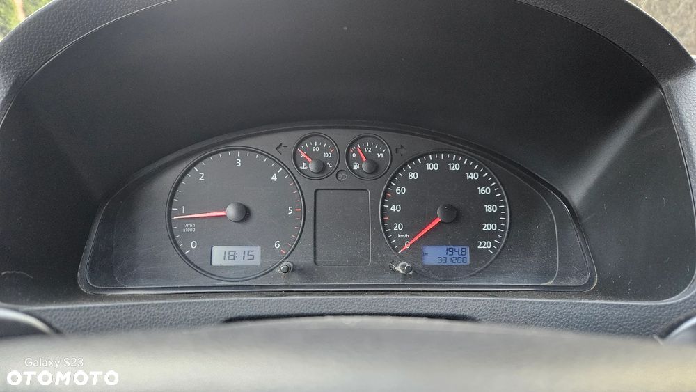 Volkswagen Caravelle L1 Comfortline - 11