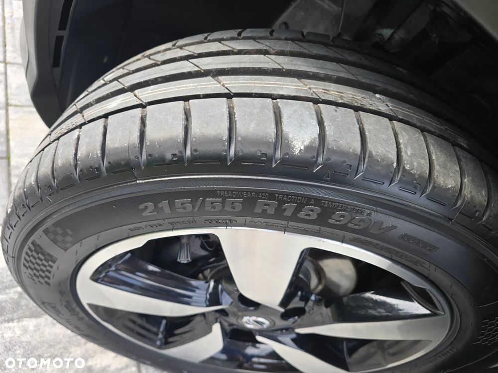 Nissan Qashqai 1.6 DIG-T N-Connecta - 24