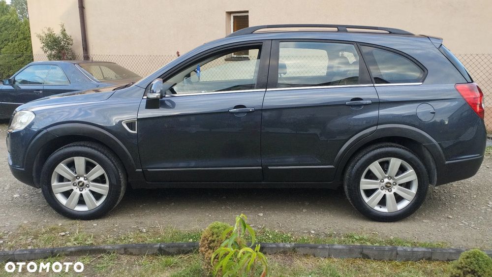 Chevrolet Captiva 2.0 4WD 7 Sitzer Automatik LT Exclusive - 3