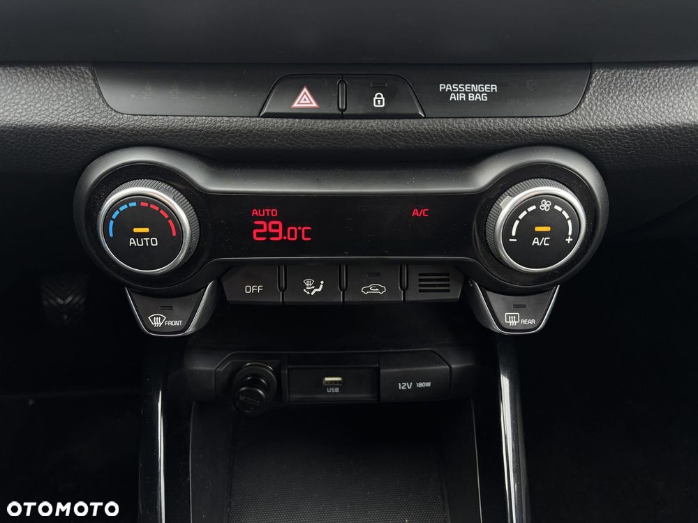 Kia Stonic 1.0 T-GDI MHEV L - 12