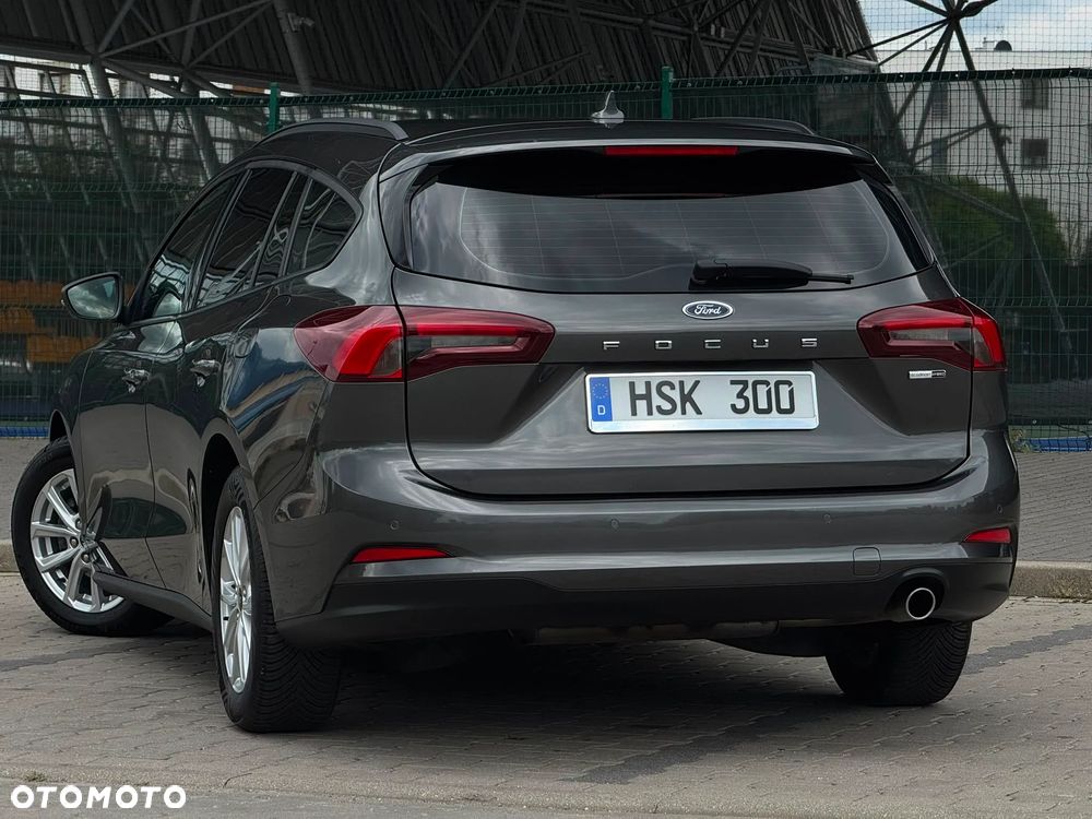 Ford Focus SW 1.0 EcoBoost Hybrid TITANIUM X - 9