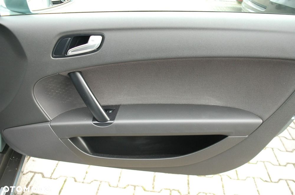 Audi TT Roadster - 30