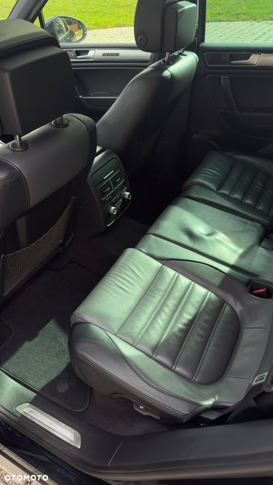Volkswagen Touareg 3.0 V6 TDI BMT Perfectline R-Style - 14