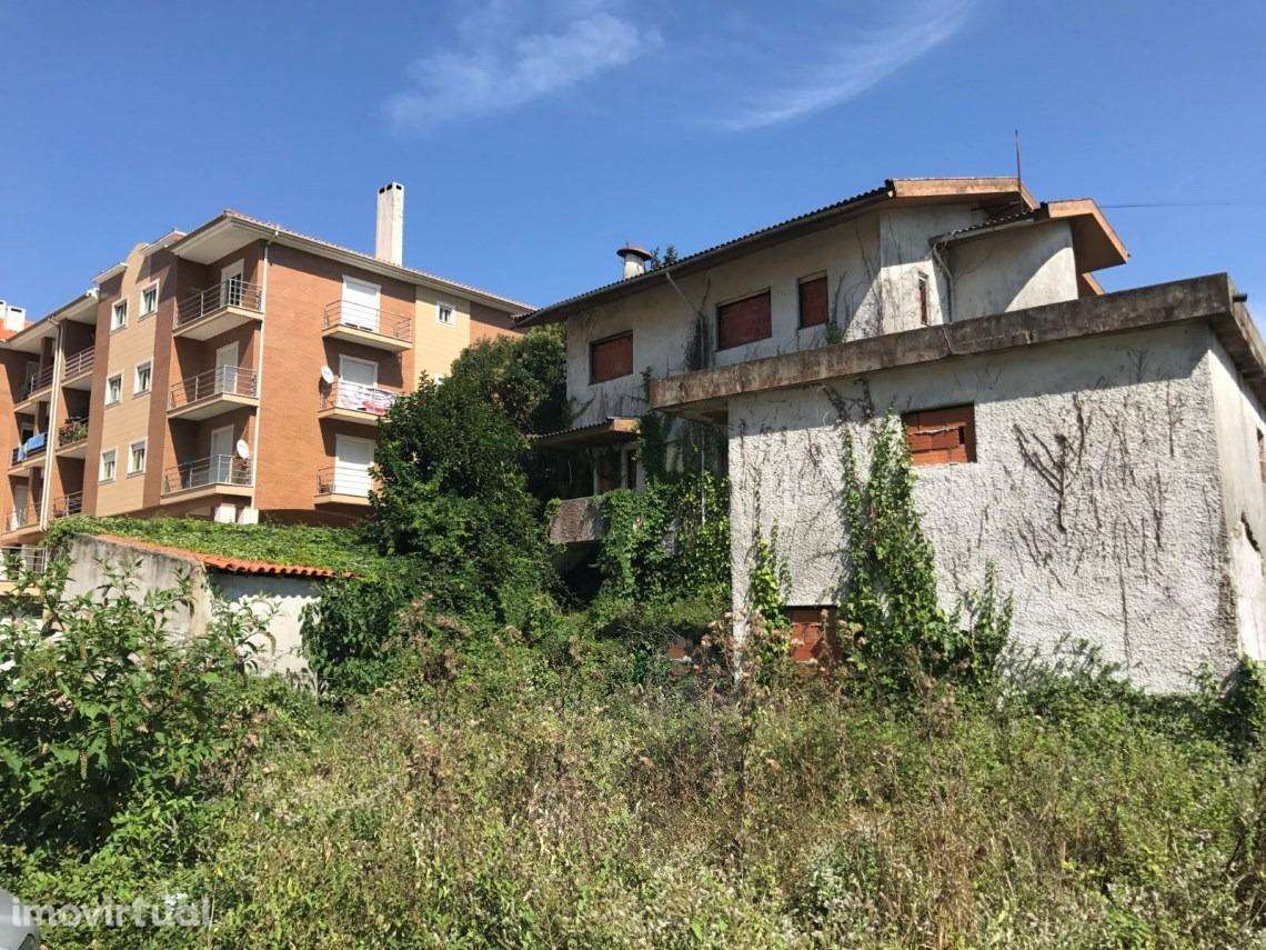 Moradia T4 em Albergaria-a-Velha – Centro da Vila - Grande imagem: 2/4