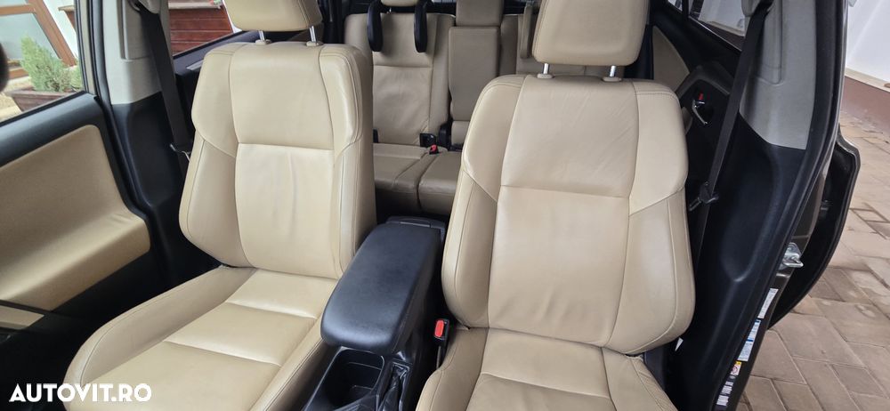 Toyota RAV4 2.2 D-4CAT 4WD Aut Luxury 18" - 24