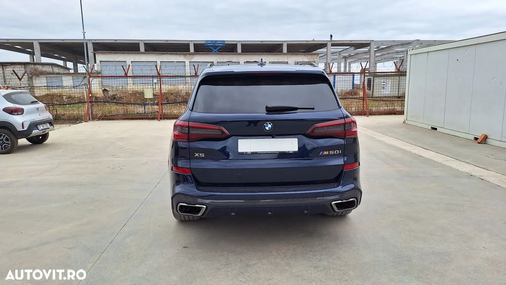 BMW X5 M M50i - 3