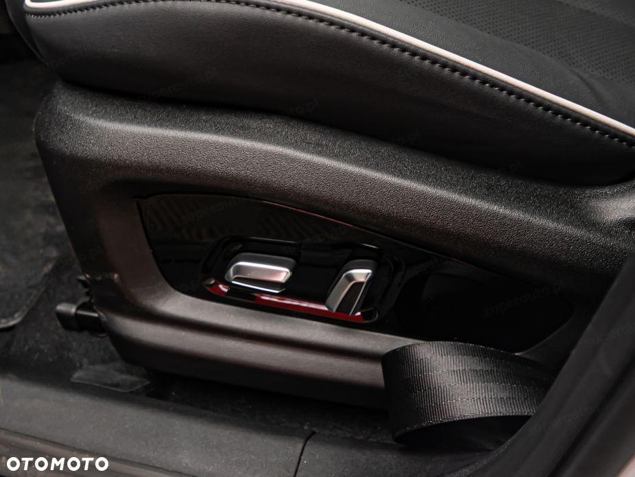 Omoda 5 1.5 T-GDI Hybrid Premium DHT - 12