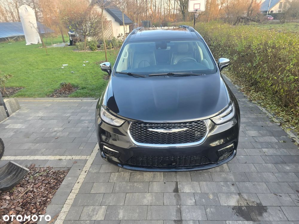 Chrysler Pacifica - 15
