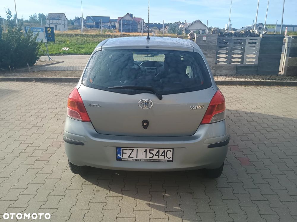 Toyota Yaris - 6