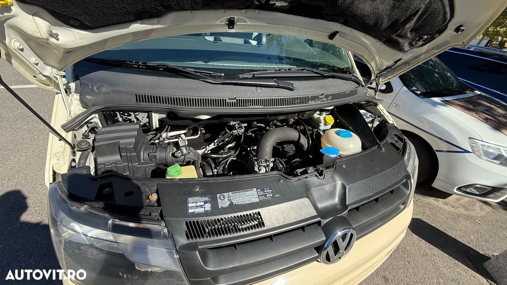 Volkswagen Caravelle - 5