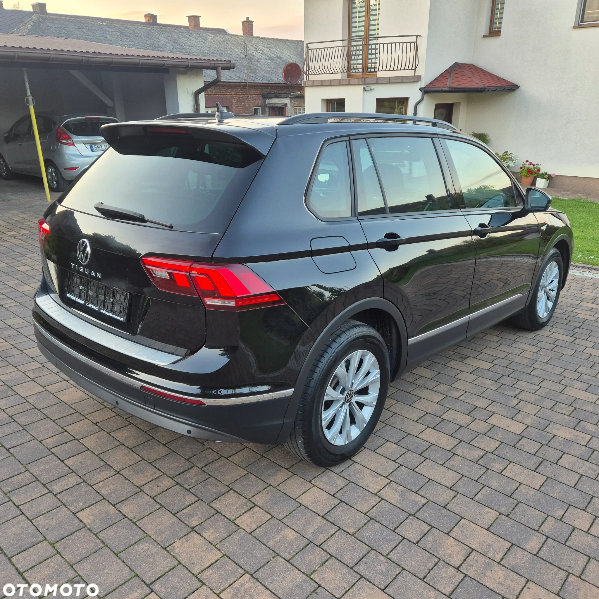 Volkswagen Tiguan - 10