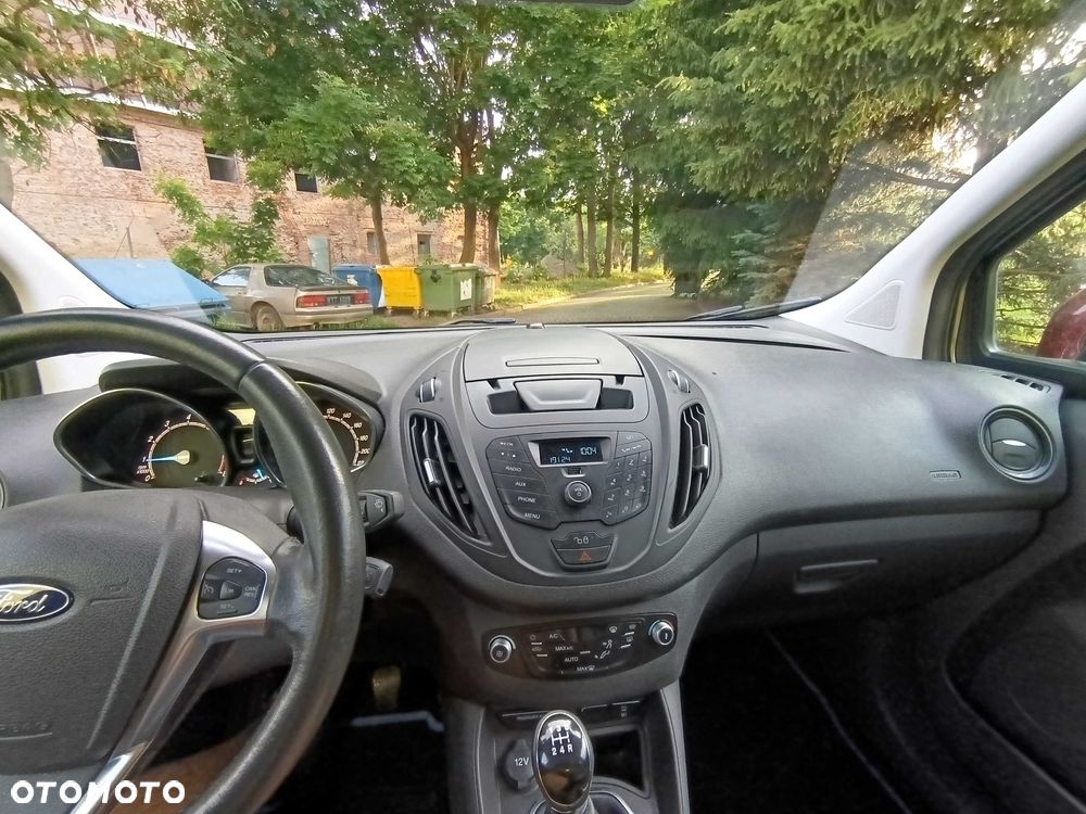 Ford Tourneo Courier - 5