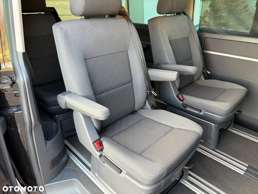 Volkswagen Multivan - 19