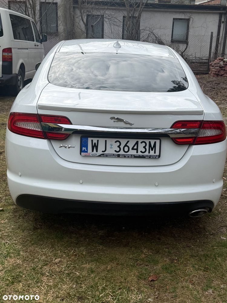 Jaguar XF 2.2 D Luxury - 5
