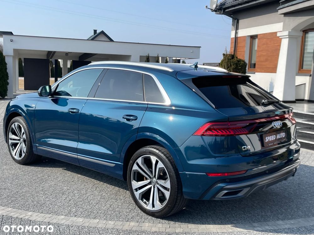 Audi Q8 - 10