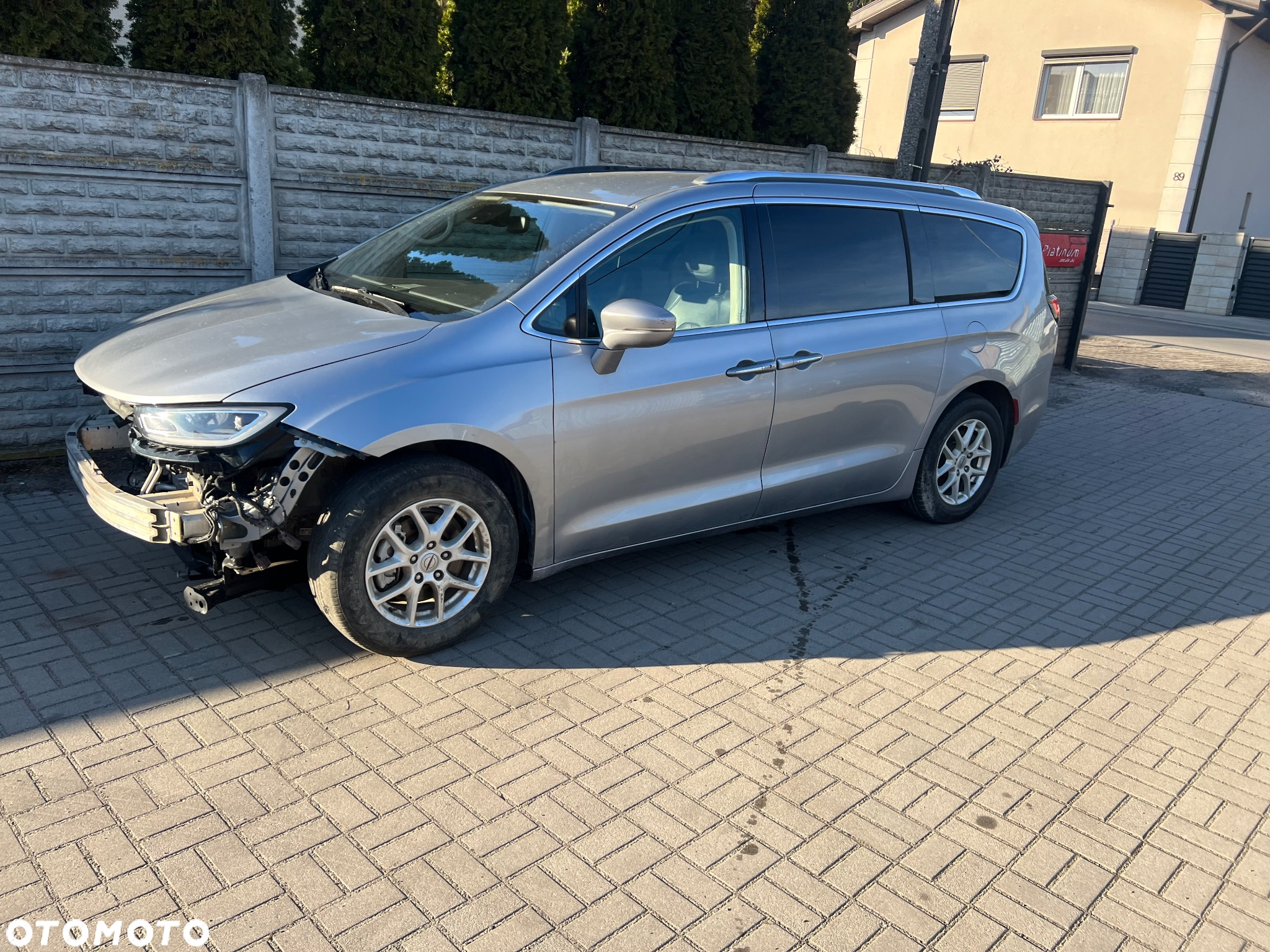 Chrysler Pacifica - 6
