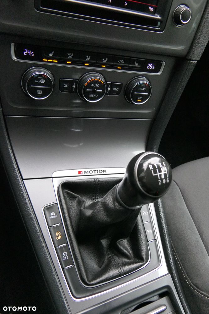 Volkswagen Golf 2.0 BlueTDI 4Motion Comfortline - 27