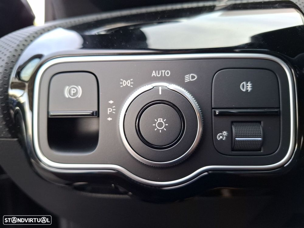 Mercedes-Benz A 250 e - 20