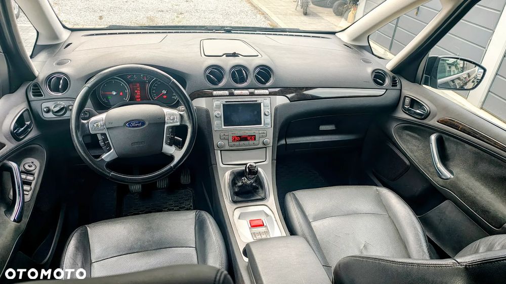 Ford Galaxy 2.0 TDCi Ghia - 13