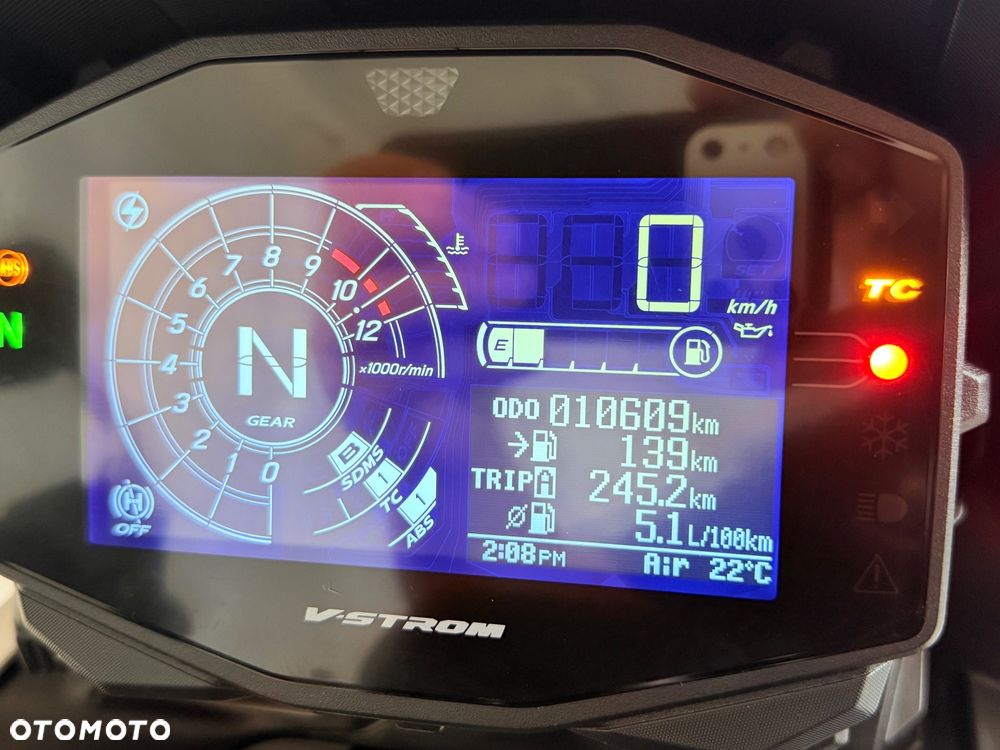 Suzuki V-STROM - 9