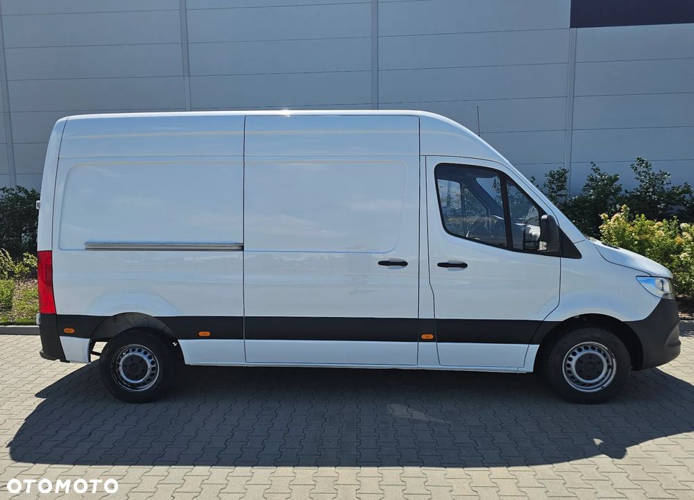 Mercedes-Benz SPRINTER - 4