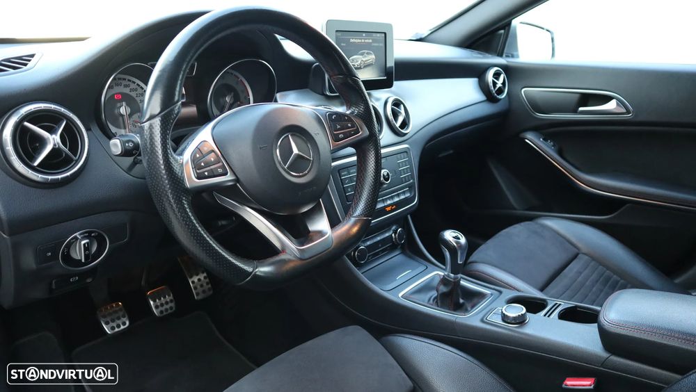 Mercedes-Benz CLA 200 d Shooting Brake AMG Line - 9