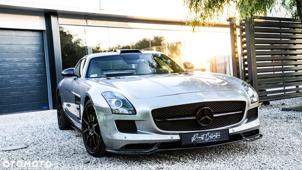 Mercedes-Benz SLS - 8