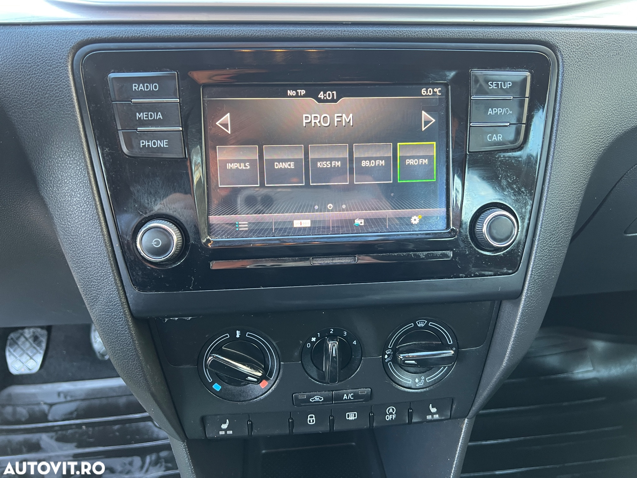 Skoda RAPID 1.0 TSI Style - 22