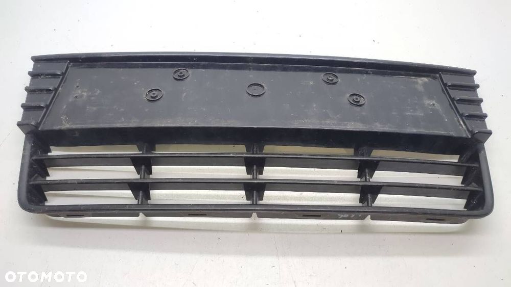 KRATKA ZDERZAKA ŚRODKOWA PRZÓD PRZDNIA FORD FOCUS III MK3 BM51-17K945E - 1