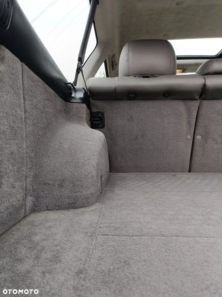 Subaru Outback 3.0 H6 - 28