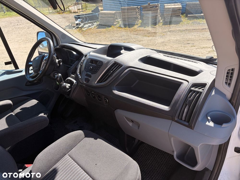 Ford Transit - 16