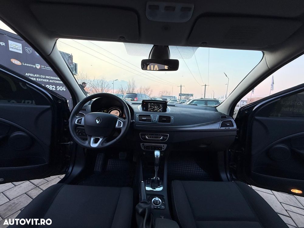 Renault Megane dCi 110 FAP EDC Paris - 5