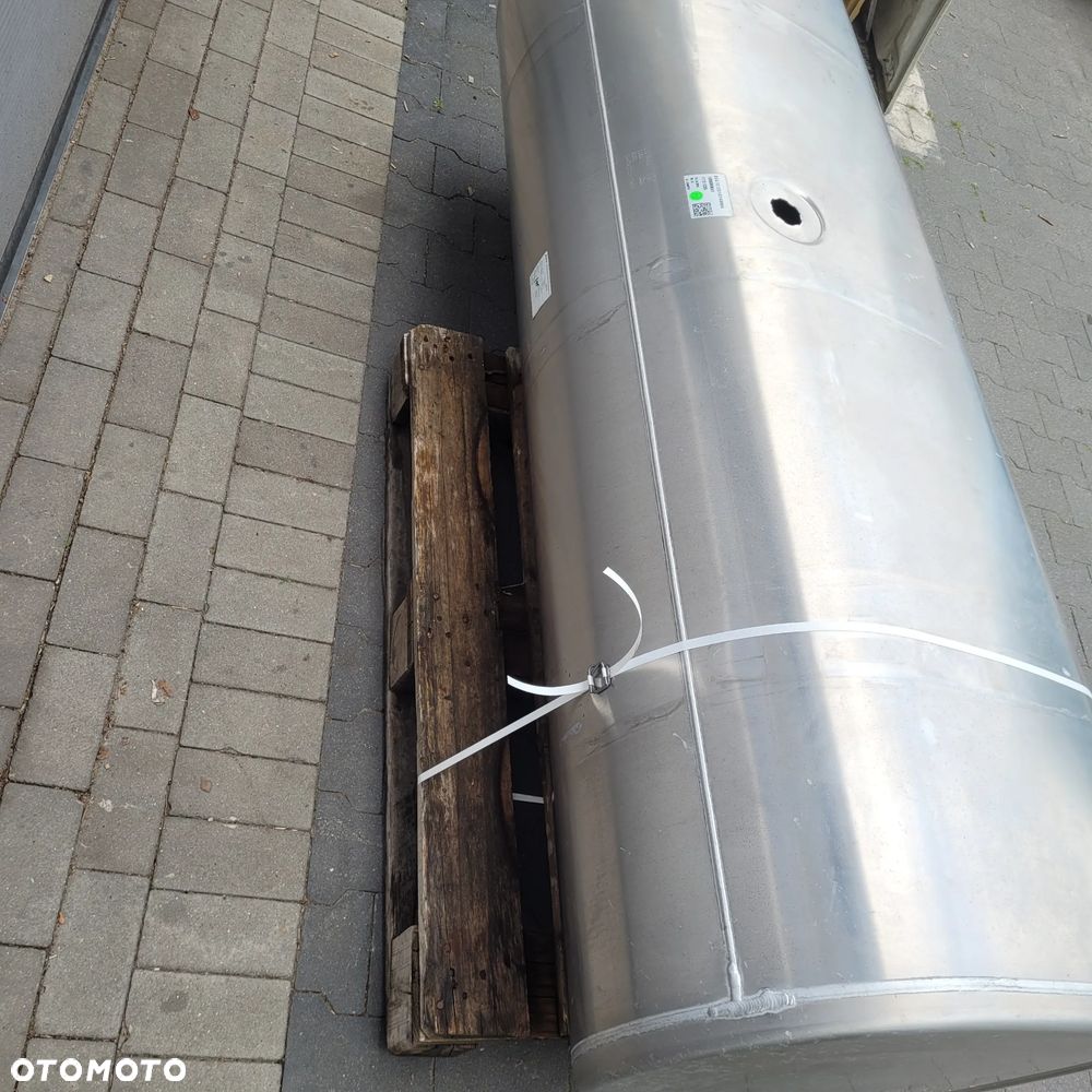 ZBIORNIK PALIWA VOLVO FH5 630L 21516482 200X55X68CM - 4