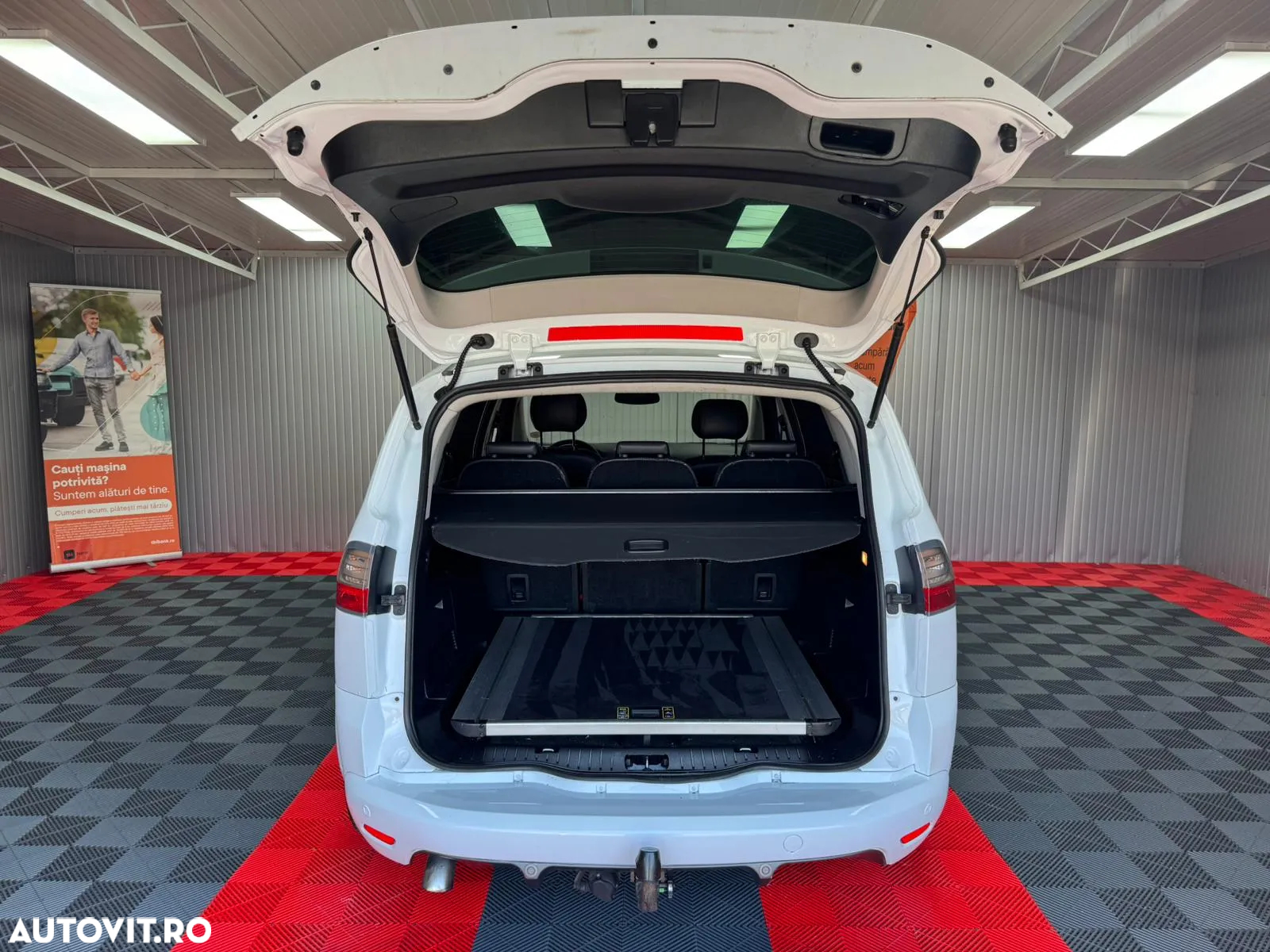 Ford S-Max - 18
