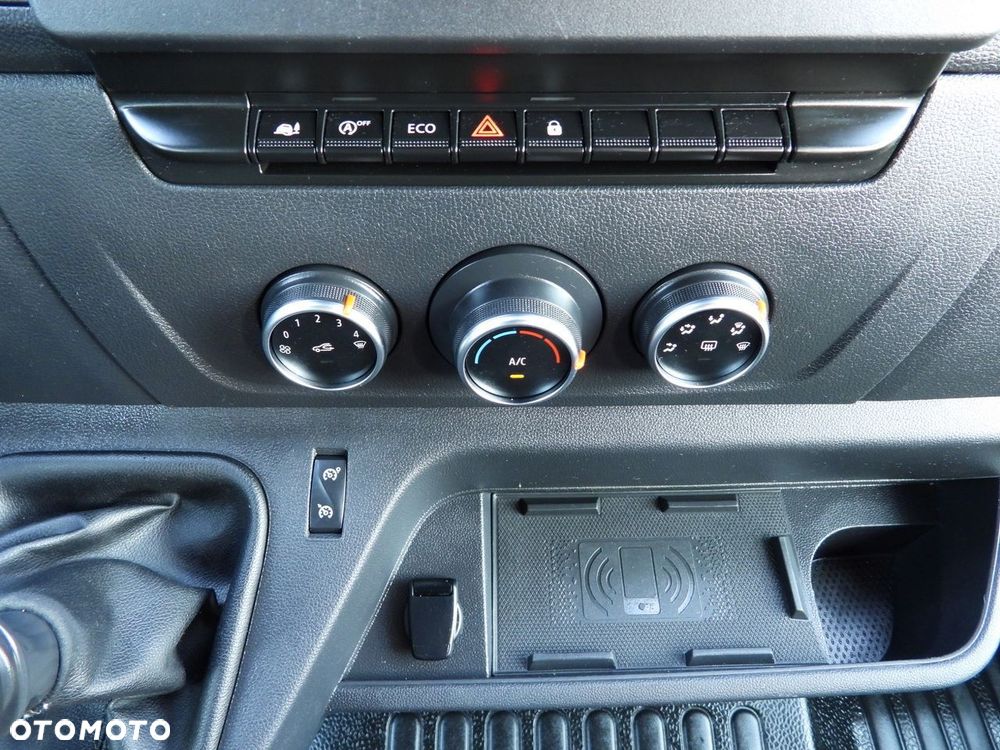 Renault MASTER WYWROTKA PODWÓJNA KABINA DOKA 6 MIEJSC TEMPOMAT LEDY BLIŹNIACZE KOŁA KLIMATYZACJA  165KM - 33