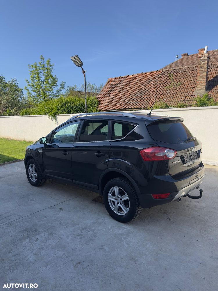 Ford Kuga 2.0 TDCi 4WD Titanium - 4
