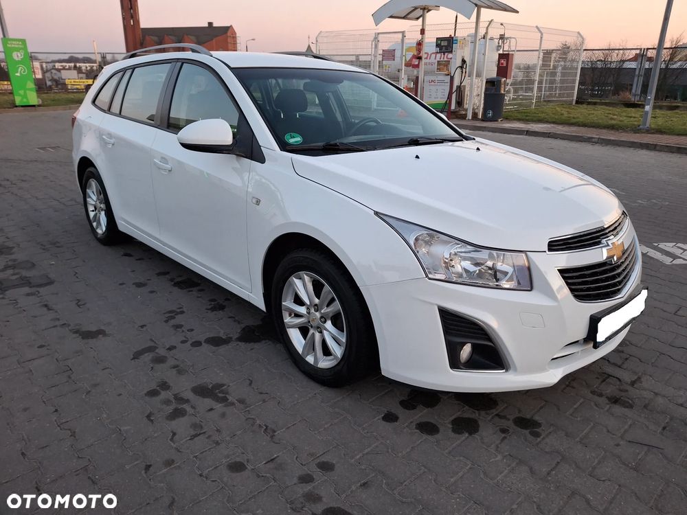 Chevrolet Cruze 1.6 LS - 6