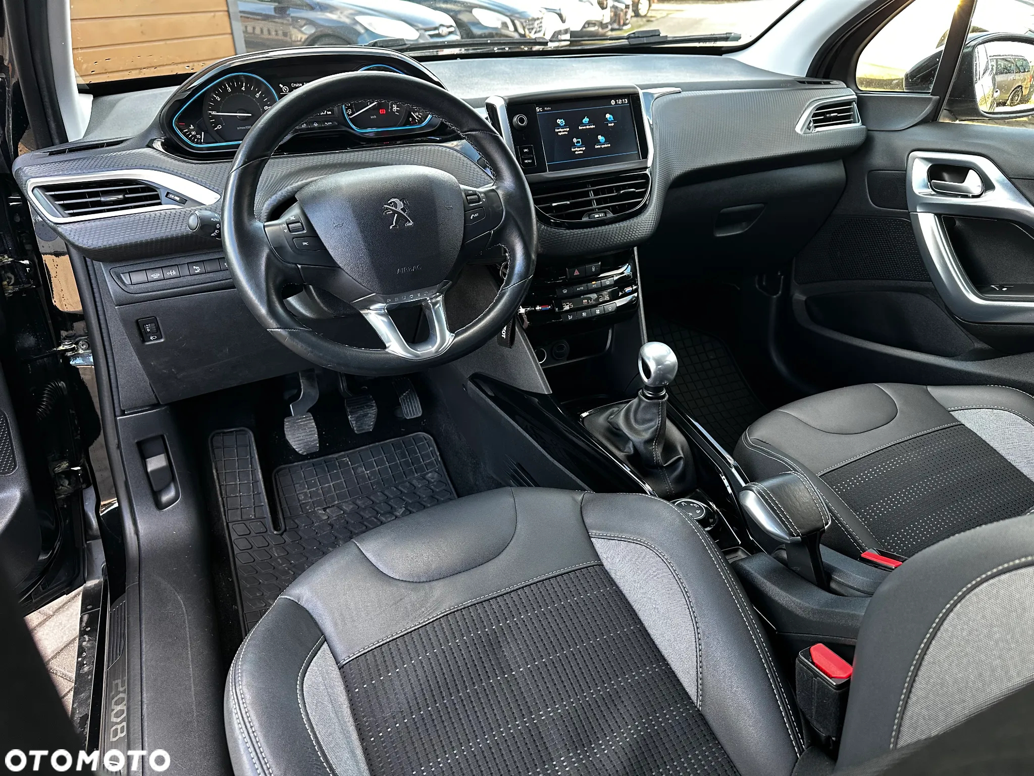 Peugeot 2008 - 7